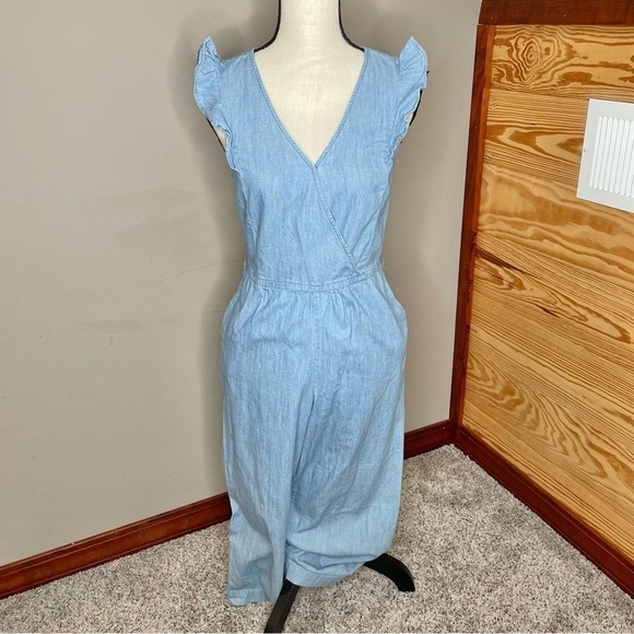 Old Navy Blue Chambray V-Neck Surplice Ruffle Sleeve Jumpsuit Extra Small - Picture 2 of 13